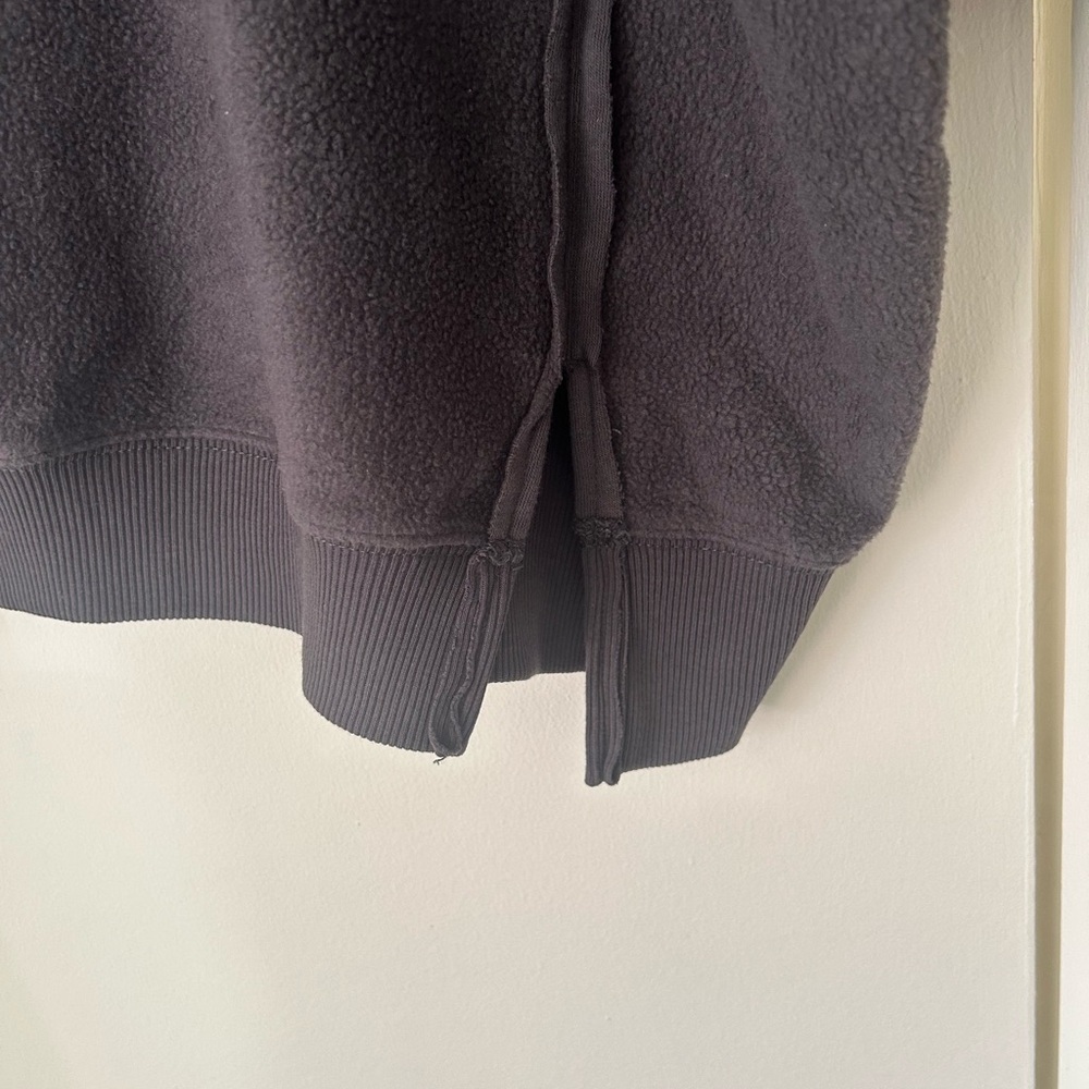 American Eagle Outfitters Gray Sweater size medium - Picture 4 of 6